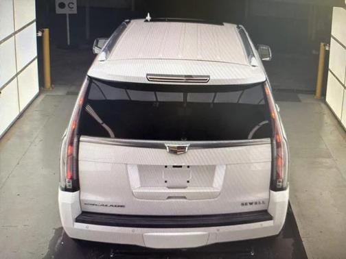 2018 Cadillac Escalade Luxury