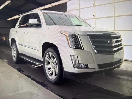 2018 Cadillac Escalade Luxury