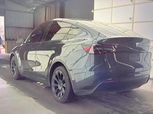 2024 Tesla Model Y Long Range Dual Motor All-Wheel Drive
