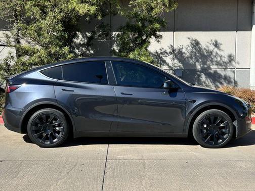2024 Tesla Model Y Long Range Dual Motor All-Wheel Drive