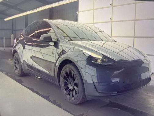 2024 Tesla Model Y Long Range Dual Motor All-Wheel Drive