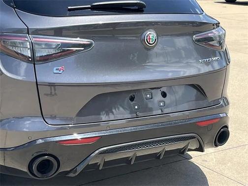 2024 Alfa Romeo Stelvio Ti