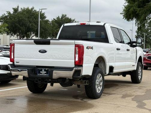 Oxford White 2023 Ford F-250 XLT