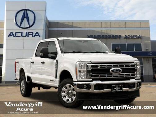 Oxford White 2023 Ford F-250 XLT