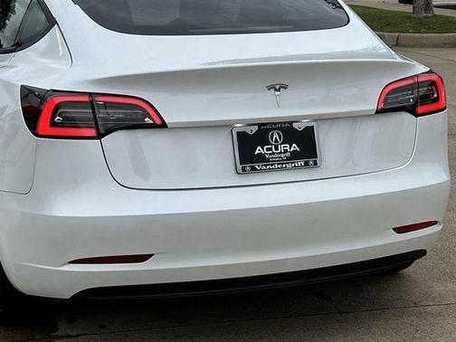 Pearl White Multi-Coat 2023 Tesla Model 3 Standard Range