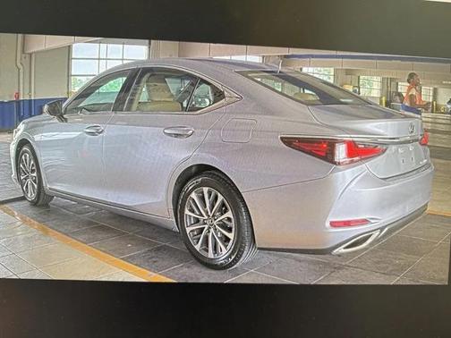 2023 Lexus ES 350 Base
