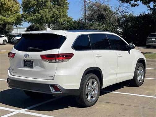 2017 Toyota Highlander Limited