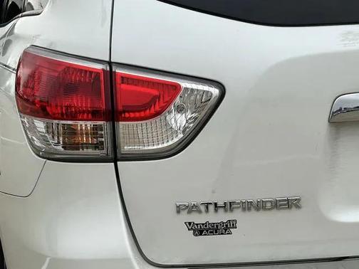 2015 Nissan Pathfinder SL