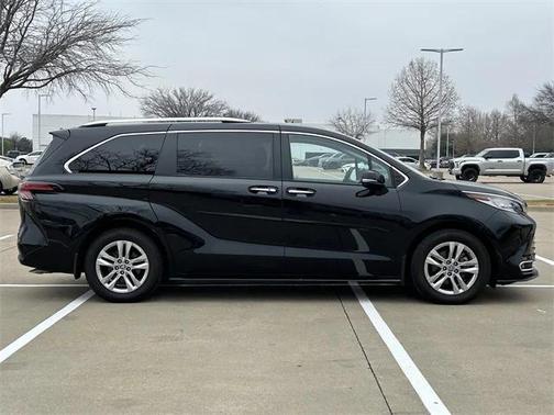 2024 Toyota Sienna Limited