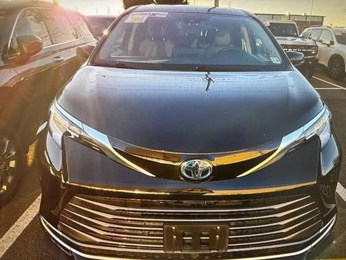 2024 Toyota Sienna Limited