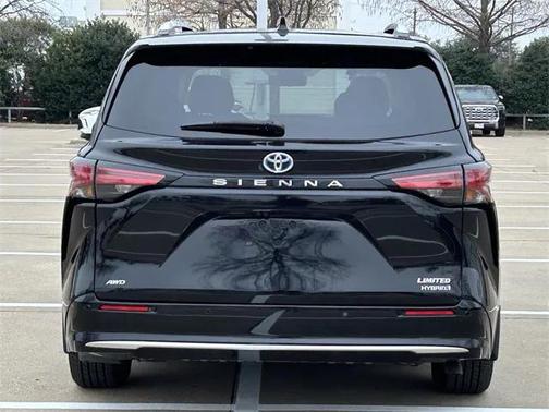 2024 Toyota Sienna Limited