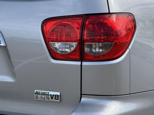 Silver Sky Metallic 2016 Toyota Sequoia Limited