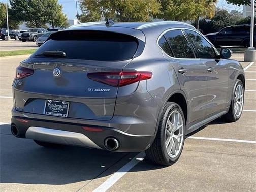 2018 Alfa Romeo Stelvio Base