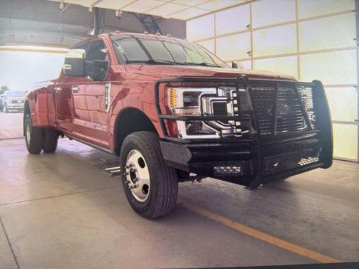 Rapid Red Metallic Tinted Clearcoat 2020 Ford F-350 King Ranch
