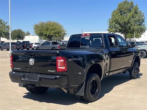 2022 RAM 3500 Laramie Crew Cab 4x4 8' Box