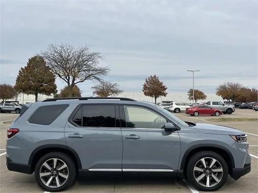 2024 Honda Pilot Touring 8-Passenger