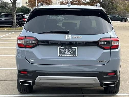 2024 Honda Pilot Touring 8-Passenger