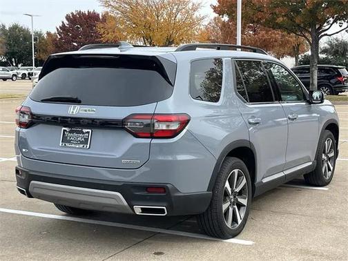 2024 Honda Pilot Touring 8-Passenger