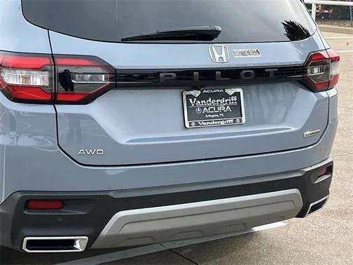 2024 Honda Pilot Touring 8-Passenger