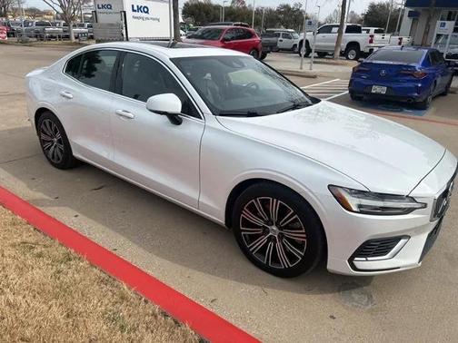 2021 Volvo S60 Recharge Plug-In Hybrid T8 Inscription