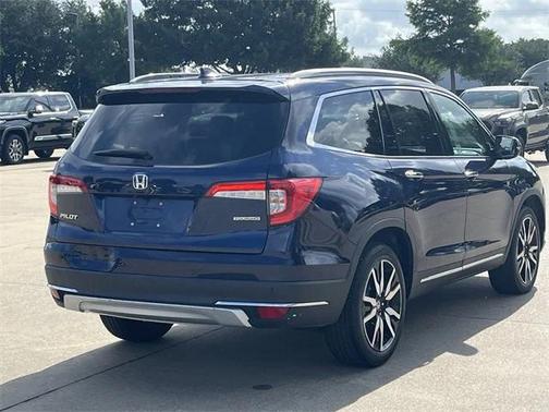 2022 Honda Pilot Touring 8-Passenger