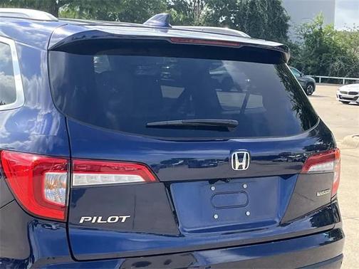 2022 Honda Pilot Touring 8-Passenger