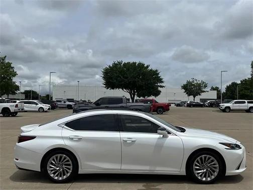 2022 Lexus ES 350 Ultra Luxury