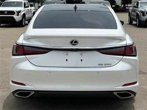 2022 Lexus ES 350 Ultra Luxury