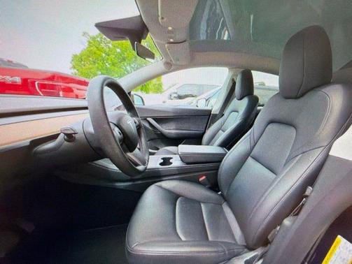 Solid Black 2022 Tesla Model Y Long Range Dual Motor All-Wheel Drive