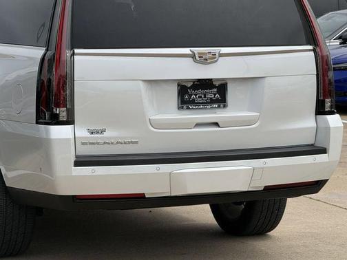 Crystal White Tricoat 2019 Cadillac Escalade ESV Platinum