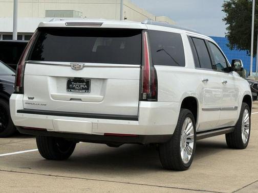 Crystal White Tricoat 2019 Cadillac Escalade ESV Platinum