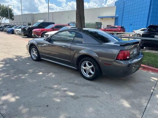 2003 Ford Mustang Base