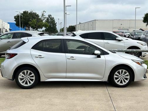 Classic Silver Metallic 2025 Toyota Corolla SE
