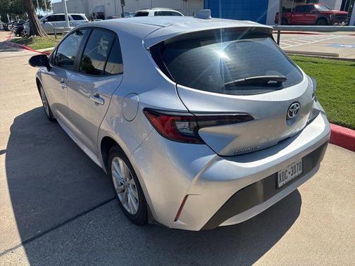 Classic Silver Metallic 2025 Toyota Corolla SE