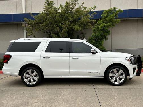 Star White Metallic Tri-Coat 2023 Ford Expedition Max Platinum