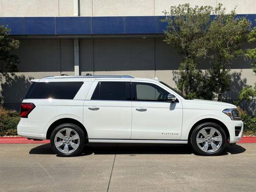 Star White Metallic Tri-Coat 2023 Ford Expedition Max Platinum
