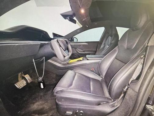 2022 Tesla Model S Plaid