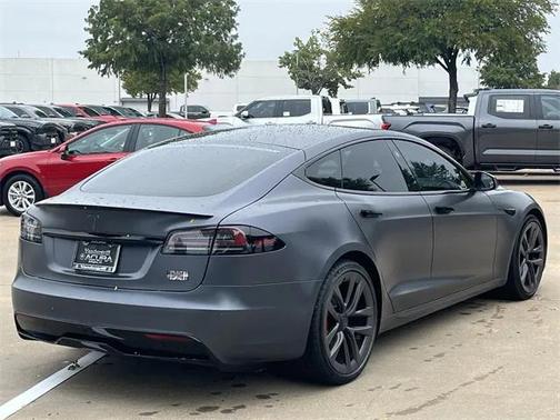 2022 Tesla Model S Plaid