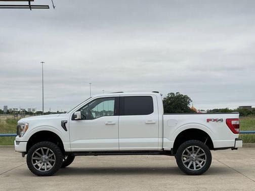 White Metallic 2022 Ford F-150 Lariat