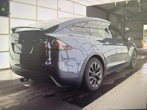2022 Tesla Model X Dual Motor All-Wheel Drive