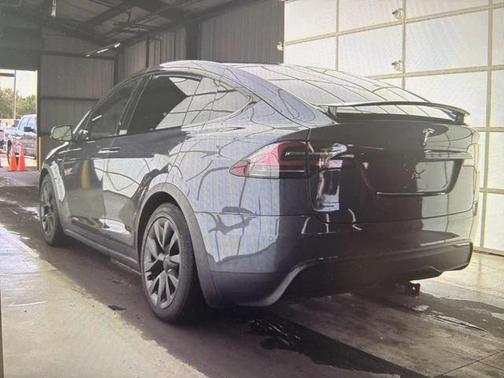 2022 Tesla Model X Dual Motor All-Wheel Drive