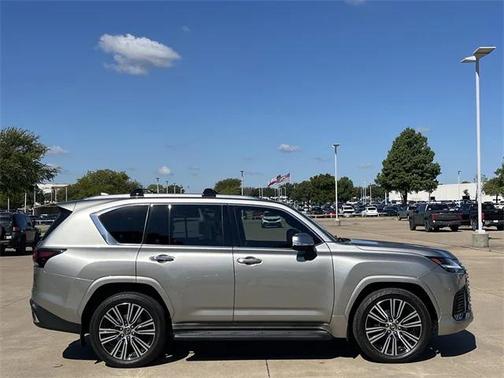 2022 Lexus LX 600 Luxury