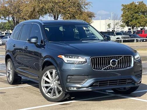 2021 Volvo XC90 T5 Momentum