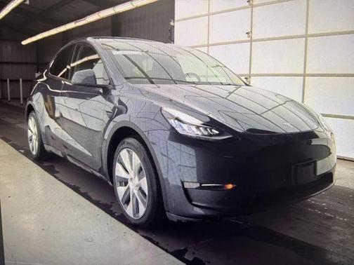 2023 Tesla Model Y Long Range Dual Motor All-Wheel Drive