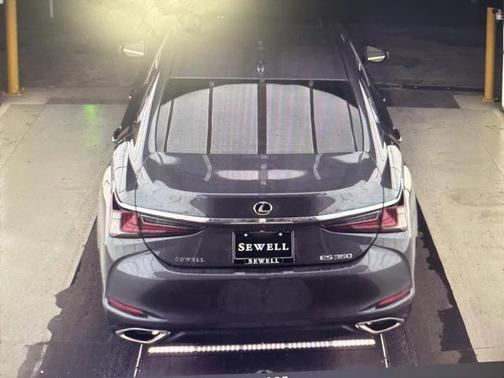 2022 Lexus ES 350 Base