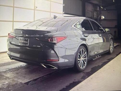 2022 Lexus ES 350 Base