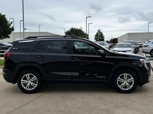 Ebony Twilight Metallic 2023 GMC Terrain SLE