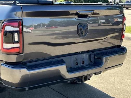 2020 RAM 2500 Laramie Crew Cab 4X4 6'4' Box