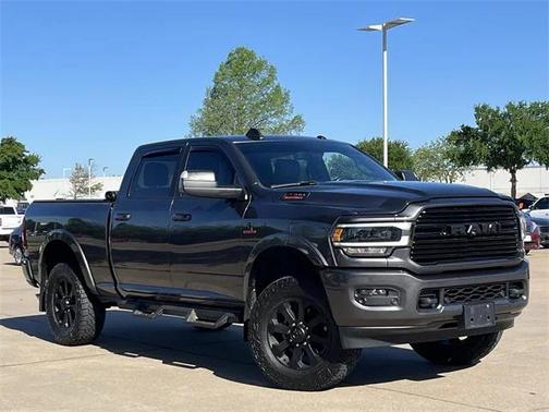 2020 RAM 2500 Laramie Crew Cab 4X4 6'4' Box