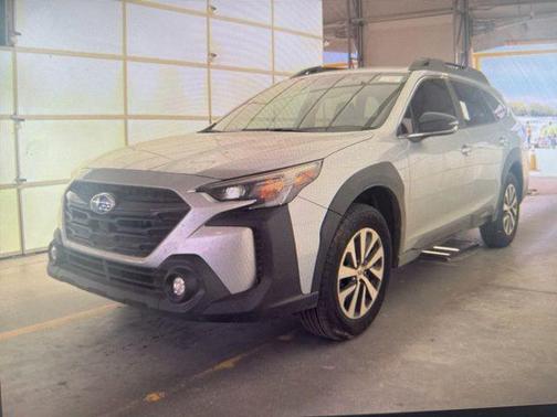 Ice Silver Metallic 2025 Subaru Outback Premium